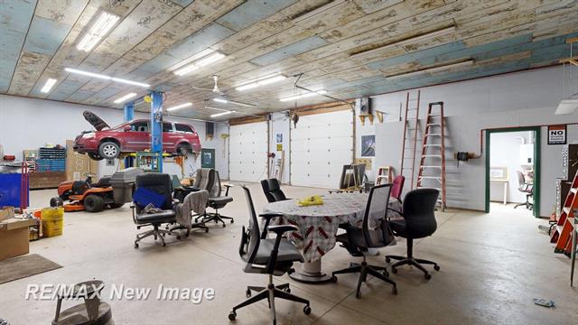 Builiding view twenty two for 1534 Gay, Midland, MI. 48640