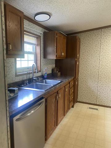 Builiding view thirteen for 1113 Euclid, Alma, MI. 48801