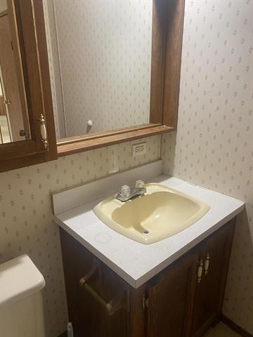 Builiding view twenty eight for 1113 Euclid, Alma, MI. 48801