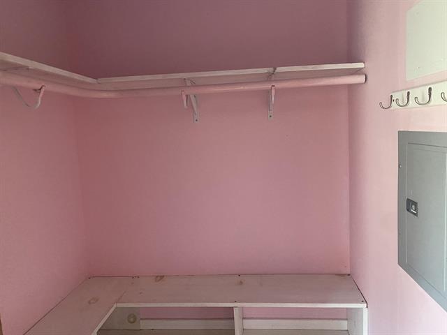 Builiding view twenty five for 1113 Euclid, Alma, MI. 48801