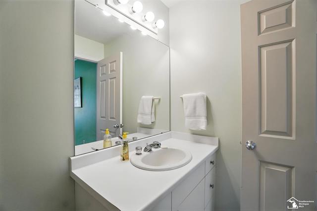 Builiding view fifty five for 510 Ave De Lafayette, Monroe, MI. 48162