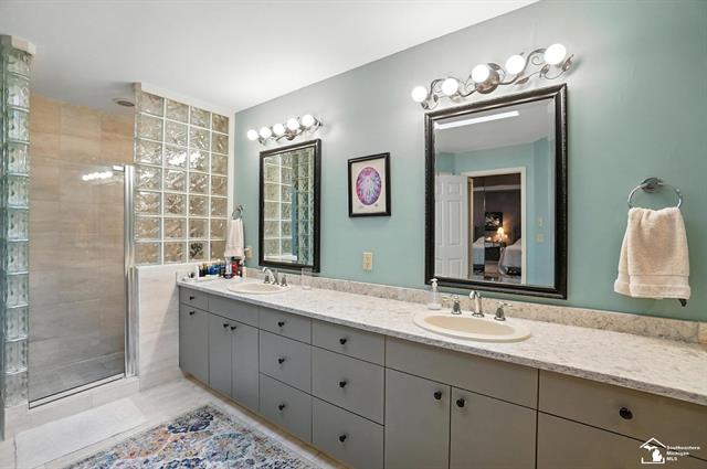 Builiding view forty nine for 510 Ave De Lafayette, Monroe, MI. 48162