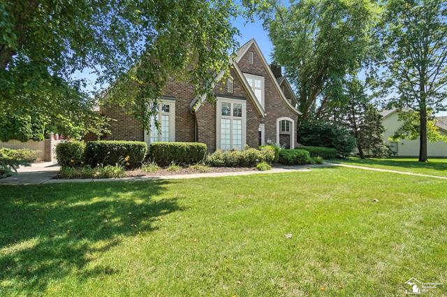 Builiding view four for 510 Ave De Lafayette, Monroe, MI. 48162