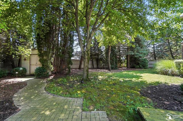 Builiding view ninety five for 510 Ave De Lafayette, Monroe, MI. 48162