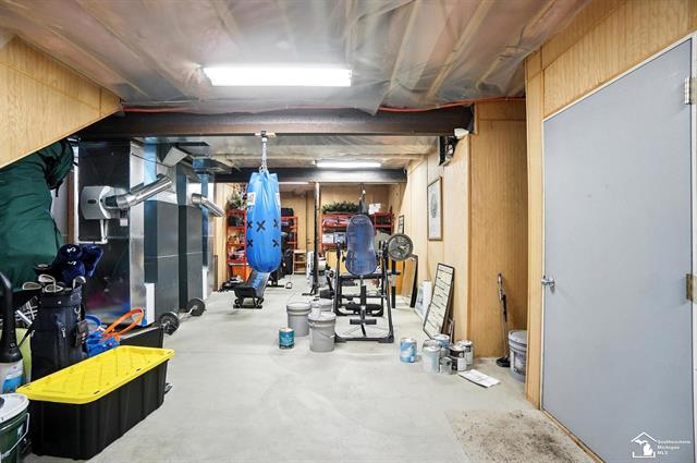 Builiding view seventy five for 510 Ave De Lafayette, Monroe, MI. 48162