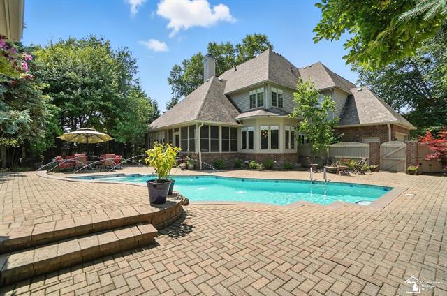 Builiding view seventy seven for 510 Ave De Lafayette, Monroe, MI. 48162