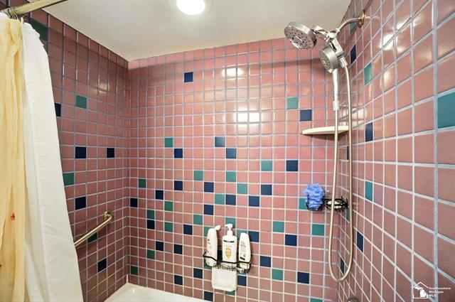 Builiding view sixty three for 510 Ave De Lafayette, Monroe, MI. 48162