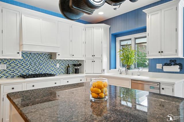 Builiding view twenty five for 510 Ave De Lafayette, Monroe, MI. 48162