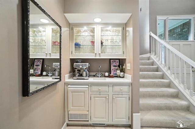 Builiding view twenty one for 510 Ave De Lafayette, Monroe, MI. 48162