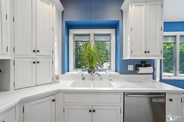 Builiding view twenty seven for 510 Ave De Lafayette, Monroe, MI. 48162