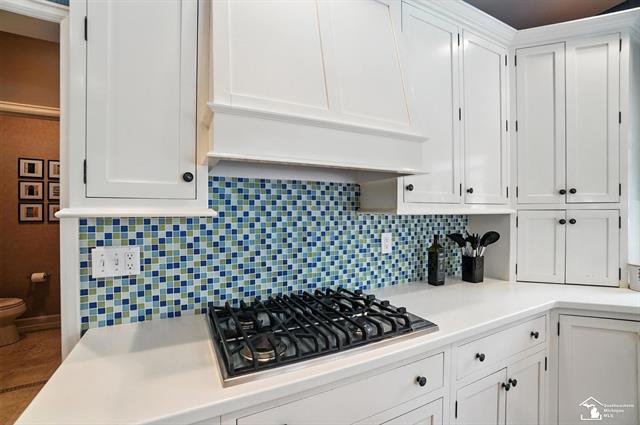 Builiding view twenty six for 510 Ave De Lafayette, Monroe, MI. 48162