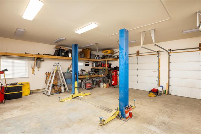 Builiding view sixty eight for 10151 Hitchingham, Milan, MI. 48160