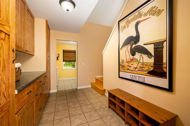 Builiding view thirty for 10151 Hitchingham, Milan, MI. 48160