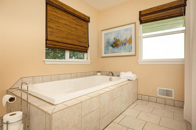 Builiding view twenty five for 10151 Hitchingham, Milan, MI. 48160