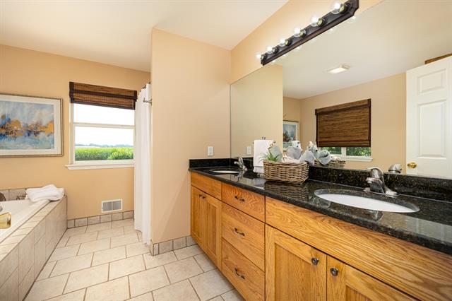 Builiding view twenty four for 10151 Hitchingham, Milan, MI. 48160