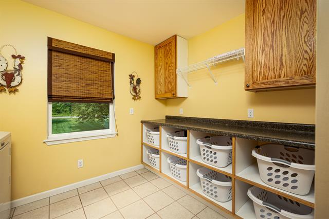 Builiding view twenty nine for 10151 Hitchingham, Milan, MI. 48160