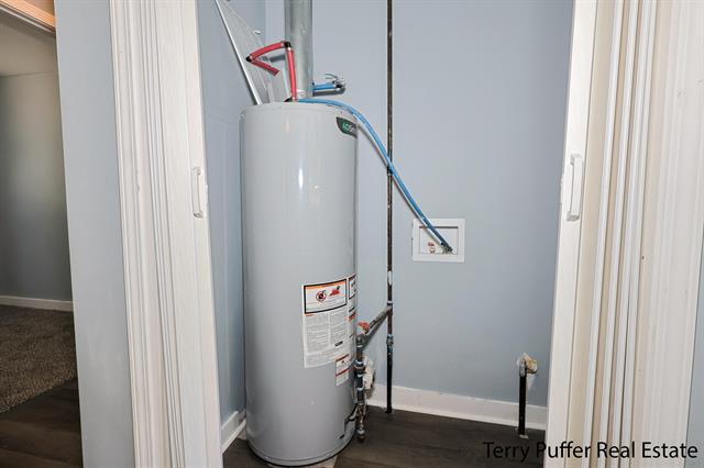 Builiding view eleven for 2657 Roberts, Muskegon, MI. 49444