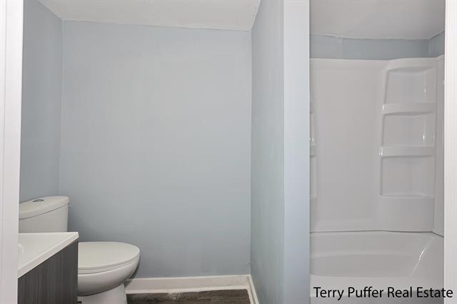 Builiding view fourteen for 2657 Roberts, Muskegon, MI. 49444