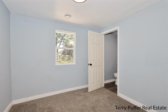 Builiding view nine for 2657 Roberts, Muskegon, MI. 49444