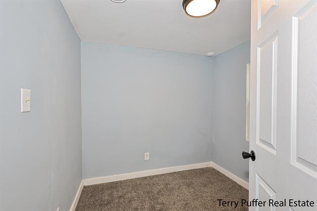 Builiding view thirteen for 2657 Roberts, Muskegon, MI. 49444