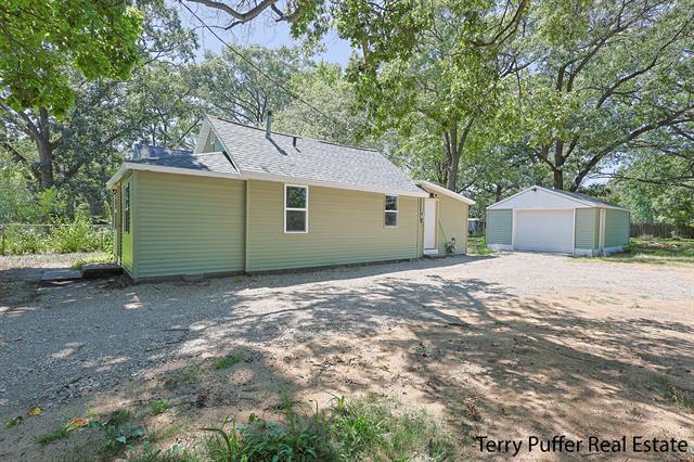 Builiding view two for 2657 Roberts, Muskegon, MI. 49444