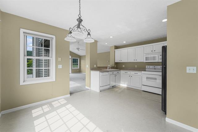 Builiding view thirteen for 2911 Crown, Traverse City, MI. 49684