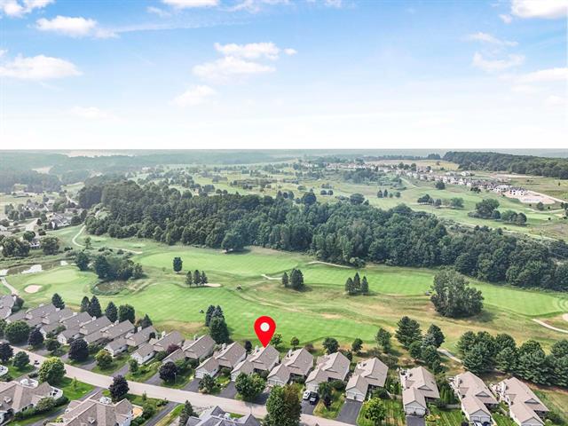 Builiding view thirty seven for 2911 Crown, Traverse City, MI. 49684