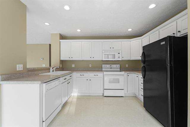 Builiding view twelve for 2911 Crown, Traverse City, MI. 49684