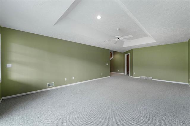 Builiding view twenty three for 2911 Crown, Traverse City, MI. 49684