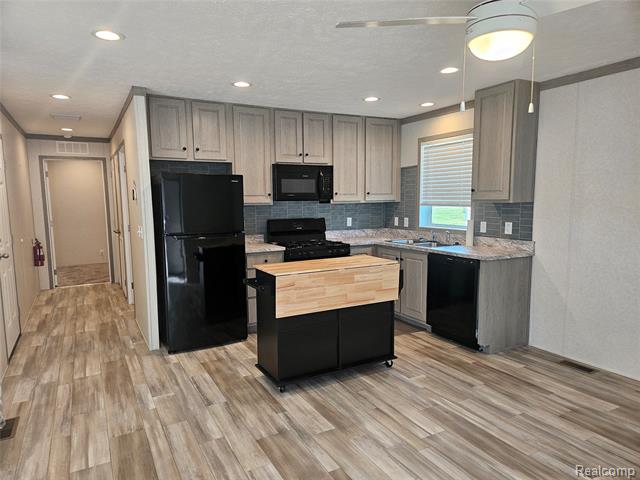 Builiding view four for 56 Arizona, Belleville, MI. 48111