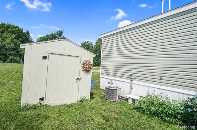 Builiding view one for 56 Arizona, Belleville, MI. 48111