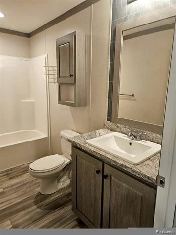 Builiding view ten for 56 Arizona, Belleville, MI. 48111