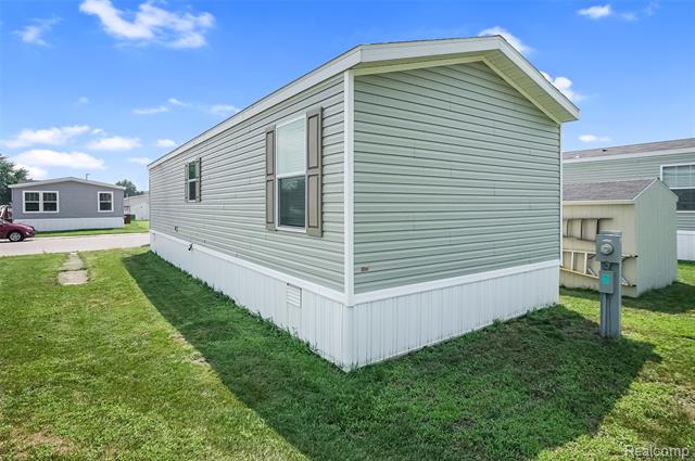 Builiding view two for 56 Arizona, Belleville, MI. 48111