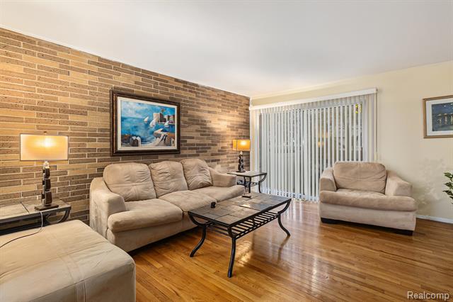 Builiding view five for 1226 Saint Aubin Place, Detroit, MI. 48207