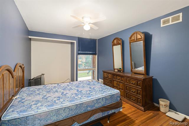 Builiding view fourteen for 1226 Saint Aubin Place, Detroit, MI. 48207