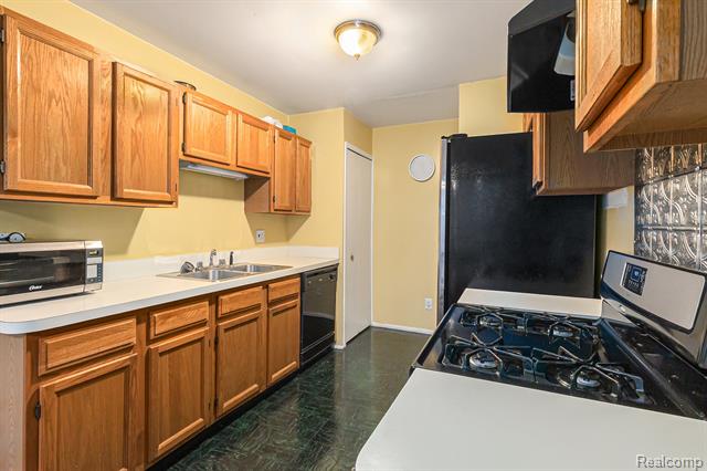 Builiding view nine for 1226 Saint Aubin Place, Detroit, MI. 48207