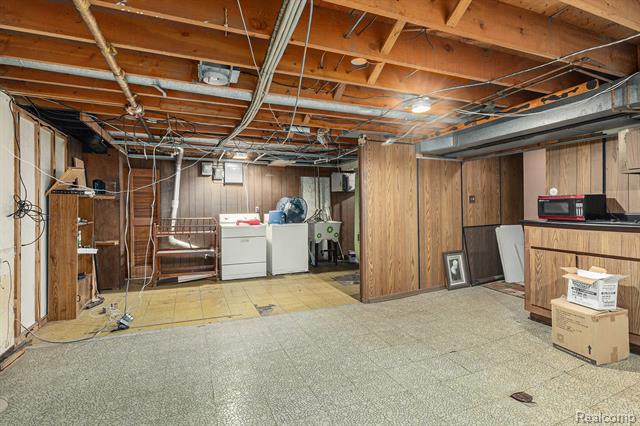 Builiding view seventeen for 1226 Saint Aubin Place, Detroit, MI. 48207