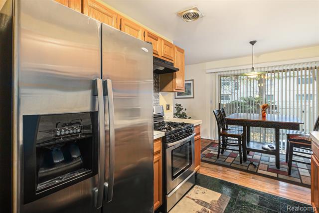 Builiding view ten for 1226 Saint Aubin Place, Detroit, MI. 48207