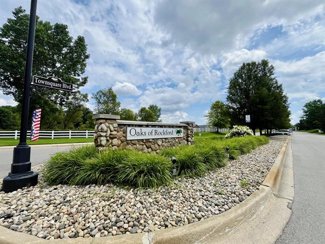 Builiding view forty seven for 5906 Trillium Hills, Rockford, MI. 49341