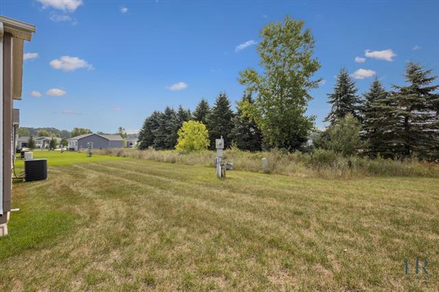 Builiding view forty six for 5906 Trillium Hills, Rockford, MI. 49341