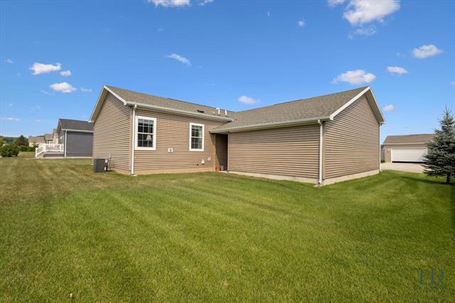 Builiding view forty three for 5906 Trillium Hills, Rockford, MI. 49341