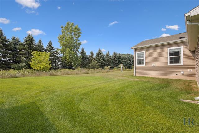 Builiding view forty two for 5906 Trillium Hills, Rockford, MI. 49341