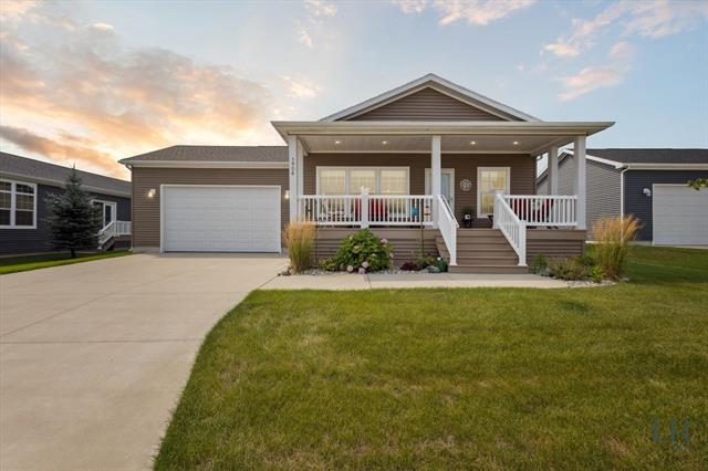 Builiding view one for 5906 Trillium Hills, Rockford, MI. 49341