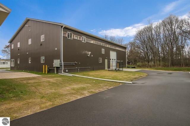 Builiding view forty four for 480 Parkdale, Manistee, MI. 49660