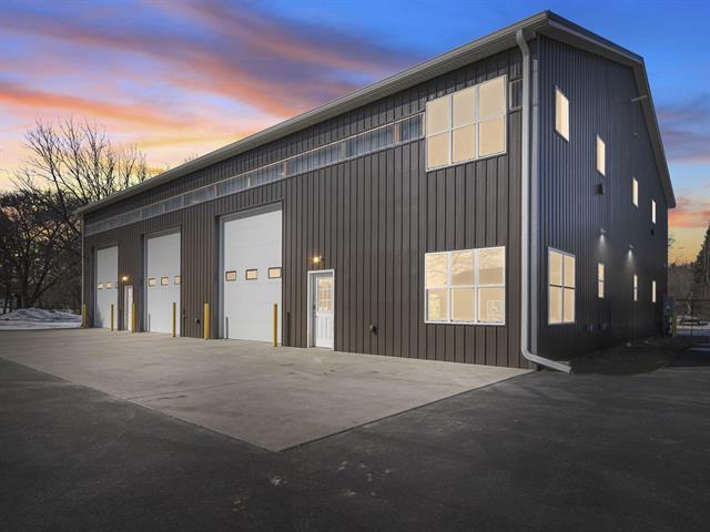 Builiding view one for 480 Parkdale, Manistee, MI. 49660