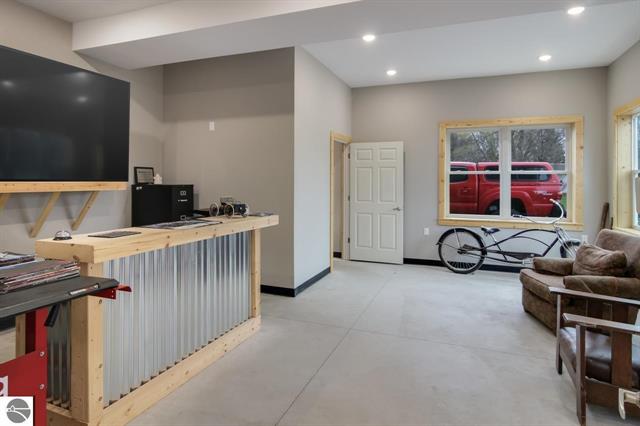 Builiding view thirty eight for 480 Parkdale, Manistee, MI. 49660