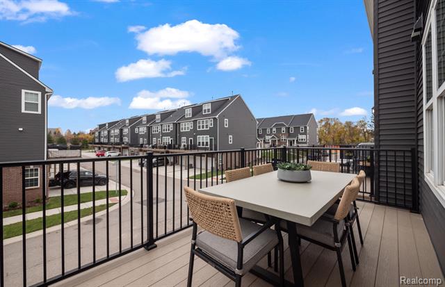 Builiding view seventeen for 372 N Sydney, Plymouth, MI. 48170