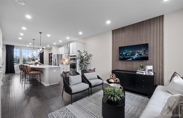 Builiding view three for 372 N Sydney, Plymouth, MI. 48170