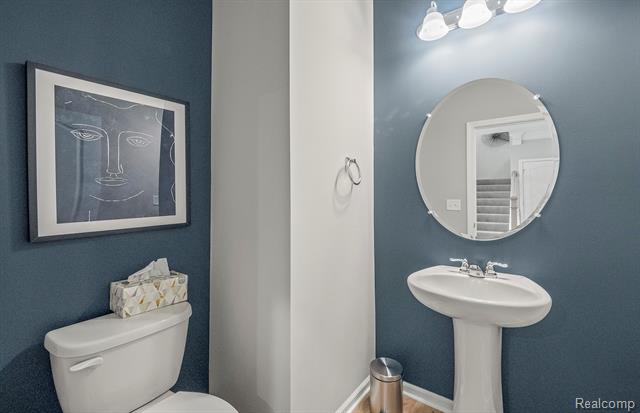 Builiding view six for 698 Gretchen, Saline, MI. 48176