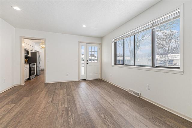 Builiding view twelve for 876 Beauford, Grand Rapids, MI. 49508